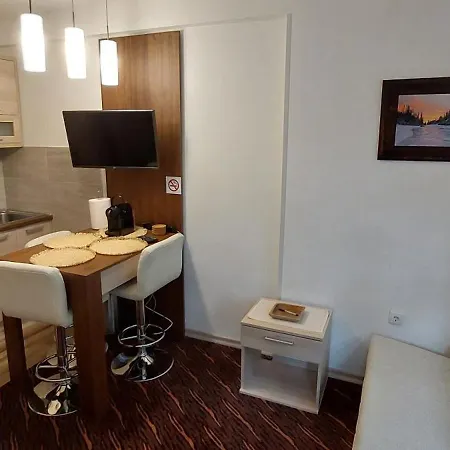 Apartment Zvoncica, Puzovic 22 *