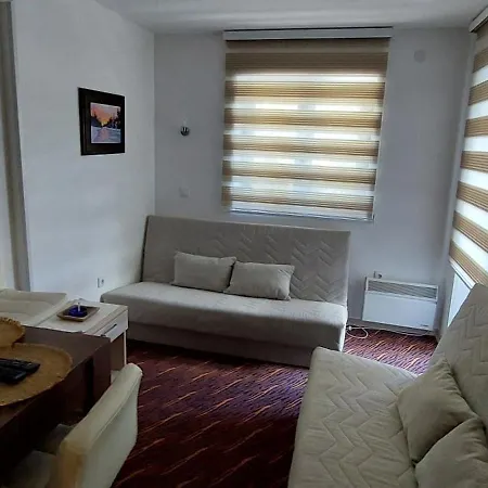 Apartment Zvoncica, Puzovic 22 *